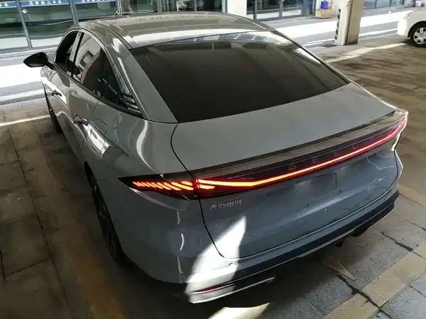 Geely Galaxy L6 2024