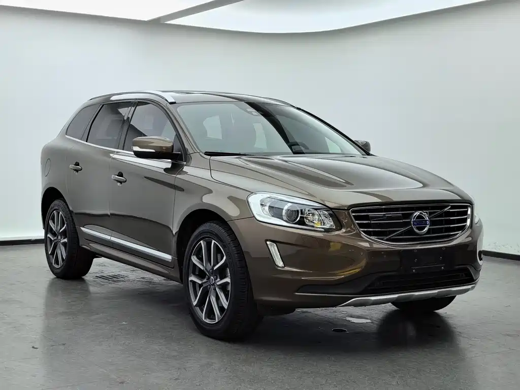 Volvo XC60 2017 — фото 3