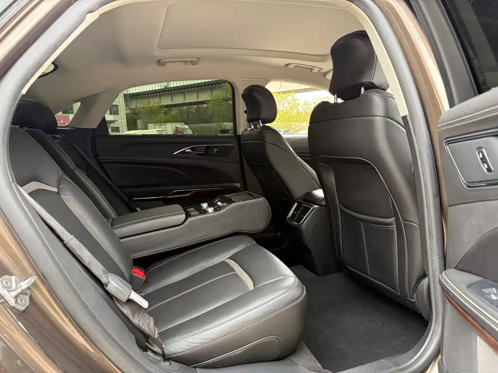 Ford Taurus 2016 — фото 17