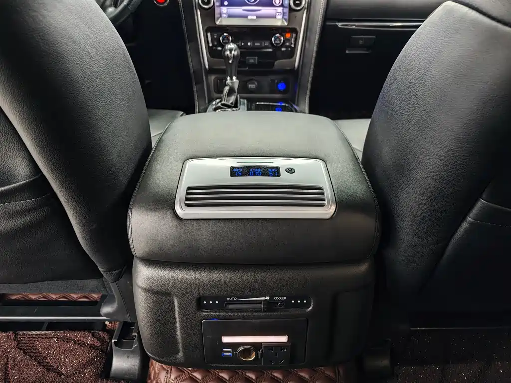 Nissan Patrol 2019 — фото 10