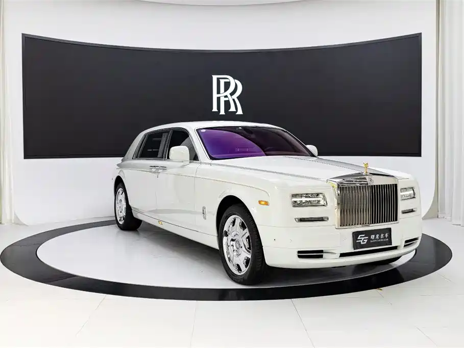 Rolls-Royce Phantom 2016 — фото 3