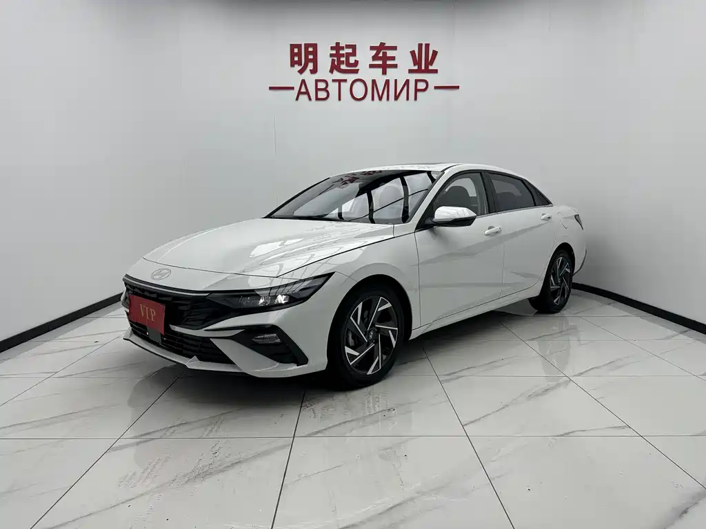 Hyundai Elantra 2023