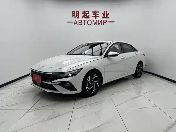 Hyundai Elantra 2023