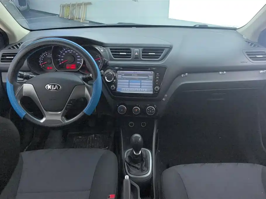 Kia K2 2015 — фото 12
