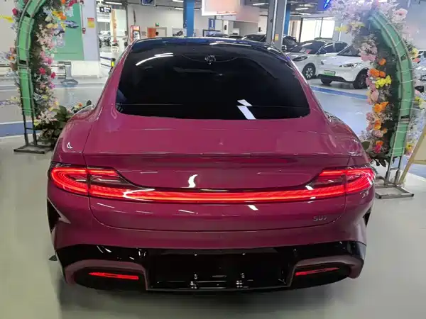 Xiaomi SU7 2025