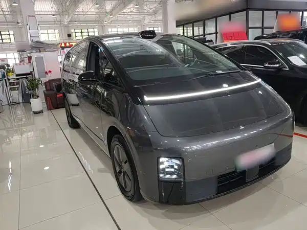 Li Auto MEGA 2024