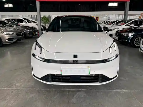 Lynk & Co 07 EM-P 2024
