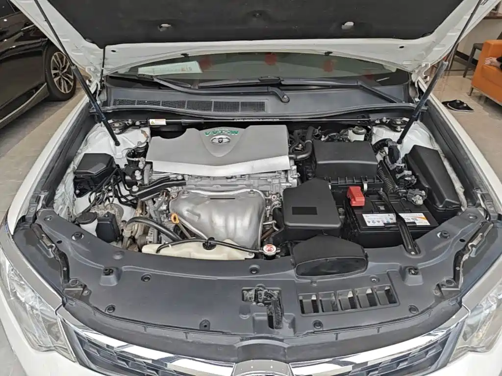 Toyota Camry 2017 — фото 20