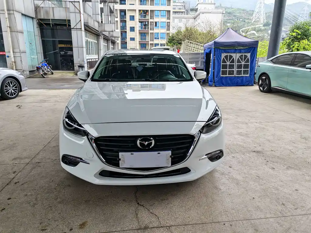 Mazda 3 Axela 2019 — фото 3