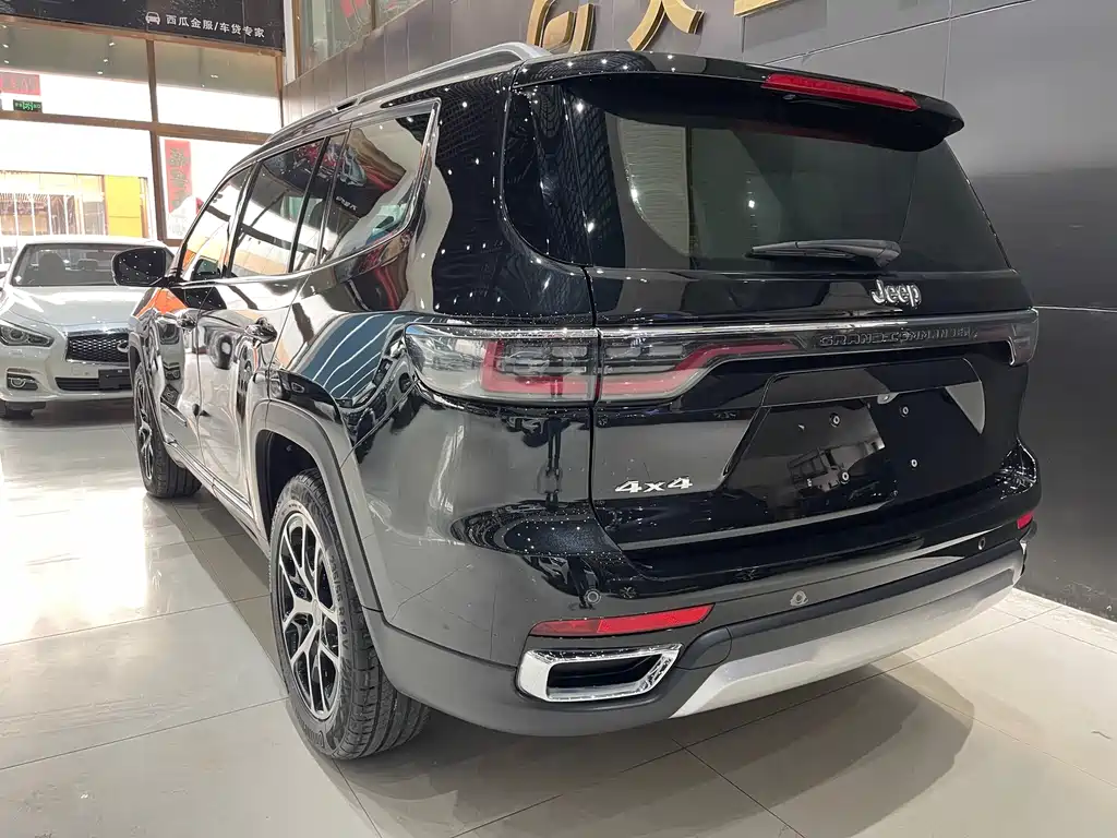 Jeep Grand Commander 2021 — фото 13