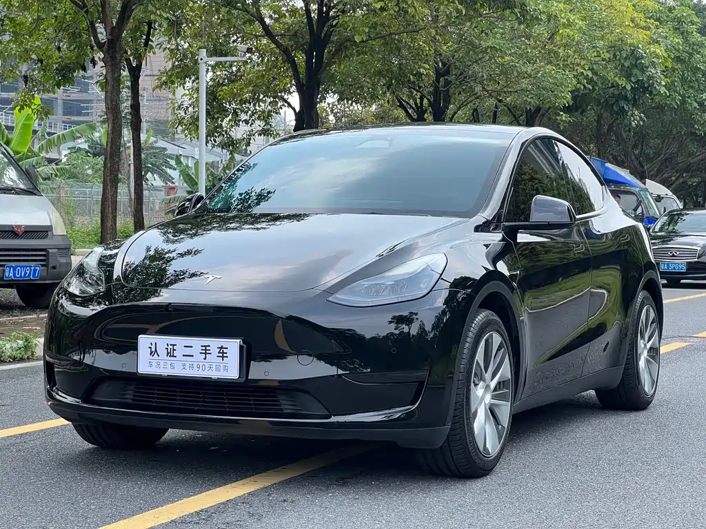 Tesla Model Y 2023 — фото 1