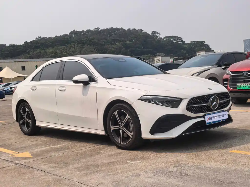 Mercedes-Benz A-Class 2023 — фото 5