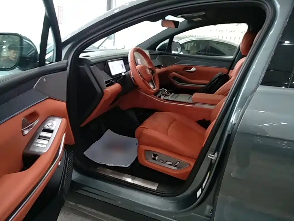 BYD Tang L 2025 — фото 15