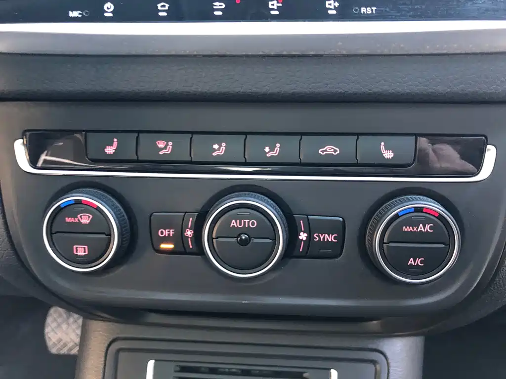 Volkswagen Tiguan 2015 — фото 15