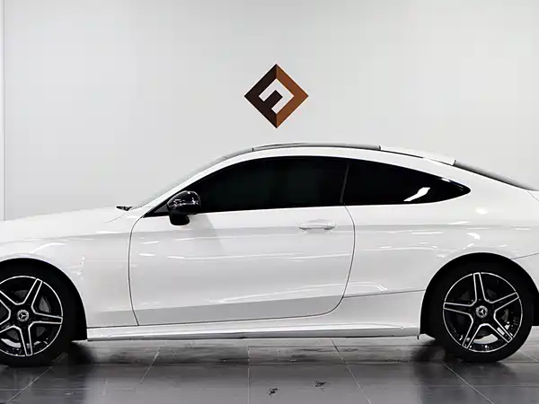 Mercedes-Benz C-Class 2022