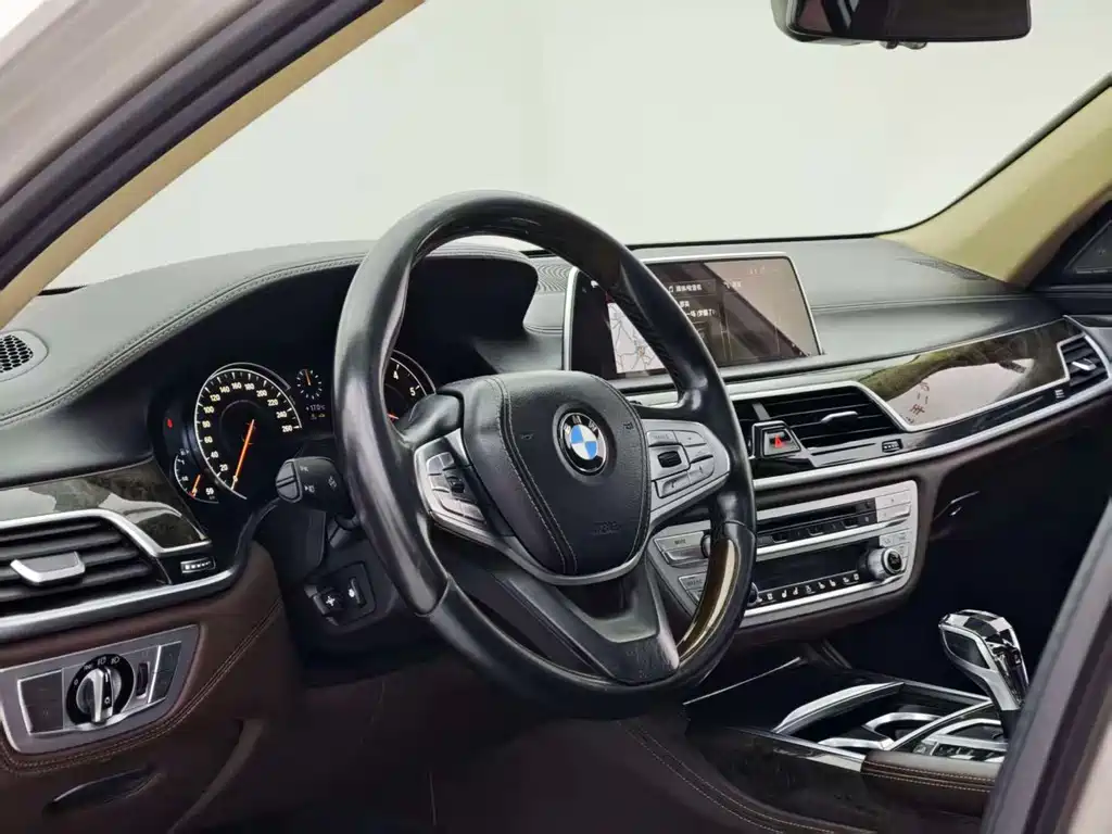BMW 7 Series 2016 — фото 4