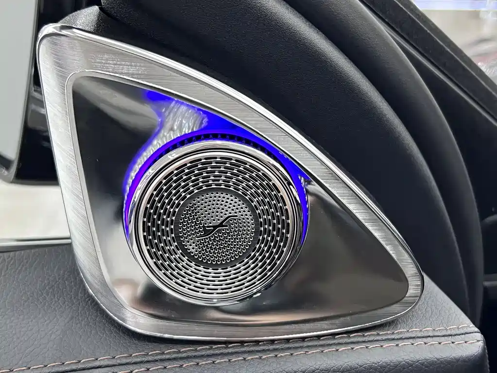 Mercedes-Benz E-Class 2023 — фото 20