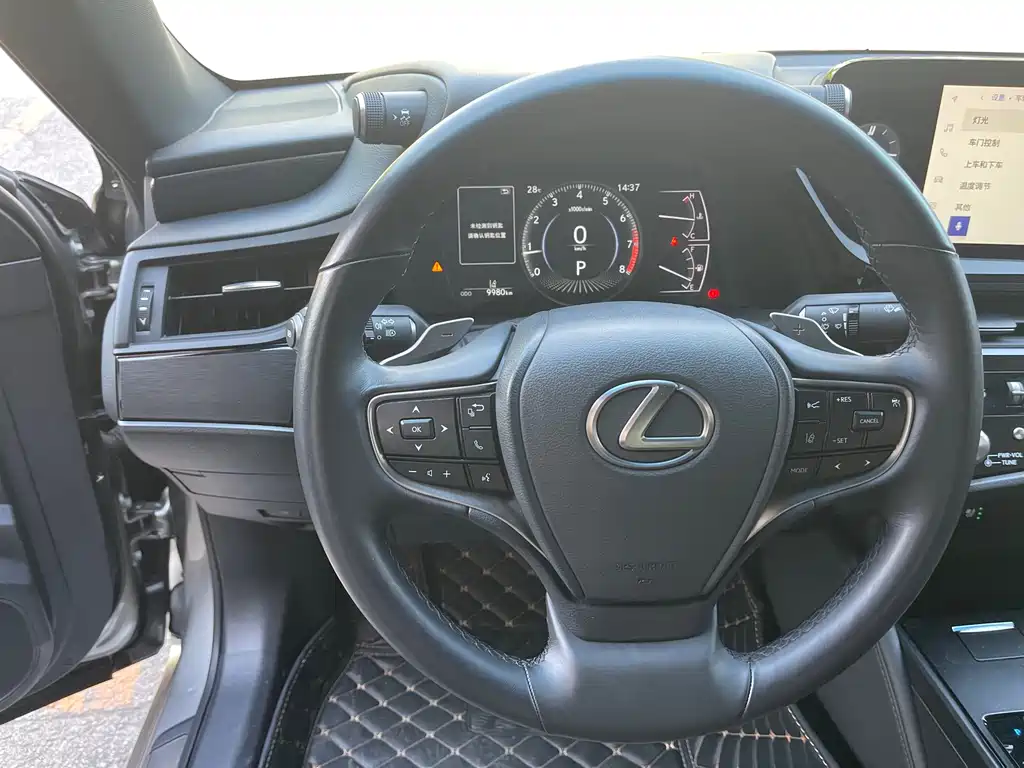 Lexus ES 2023 — фото 16
