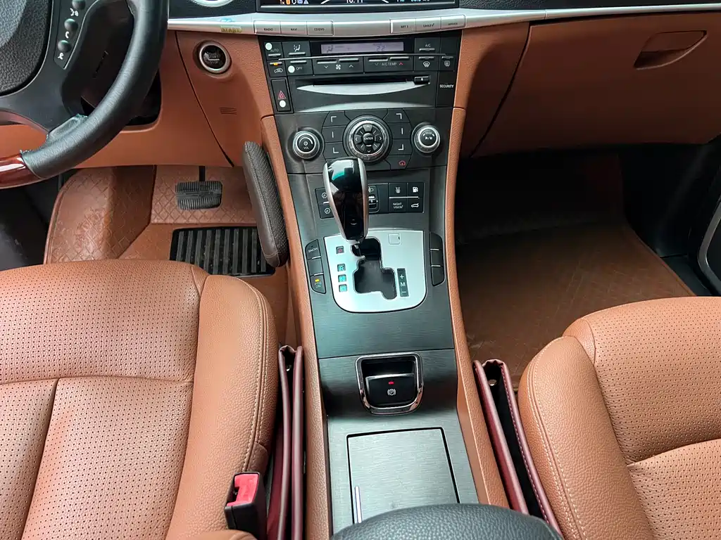 Luxgen Big 7 SUV 2014 — фото 15