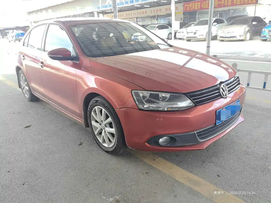 Volkswagen Sagitar 2013