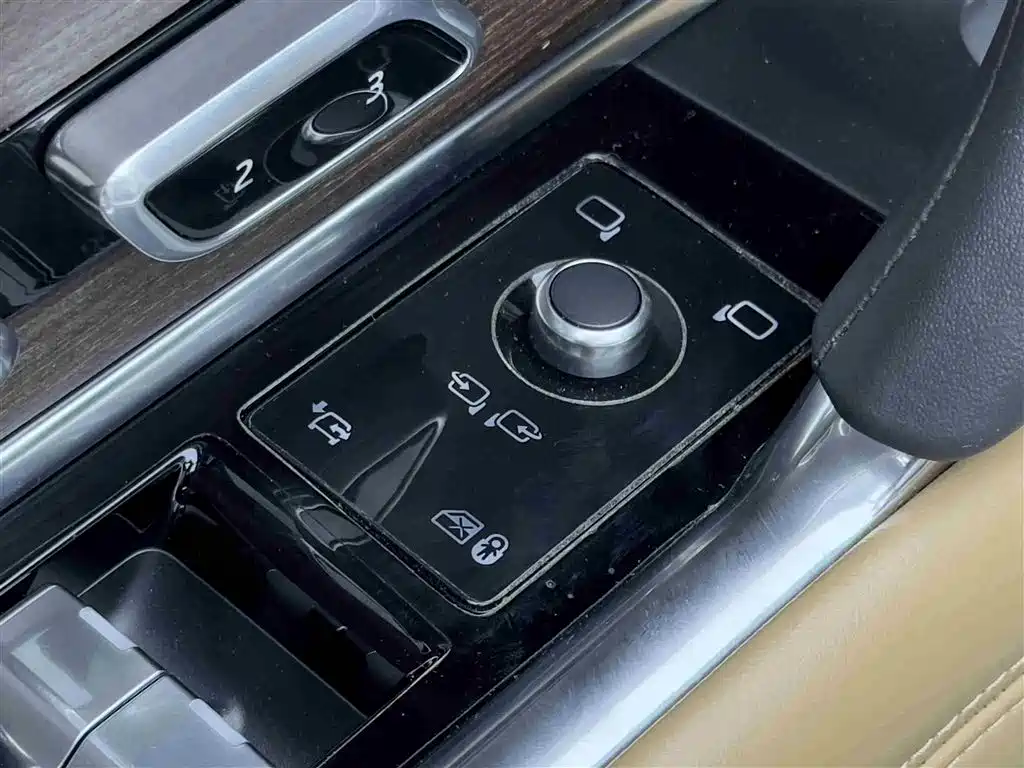 Land Rover Range Rover 2024 — фото 15
