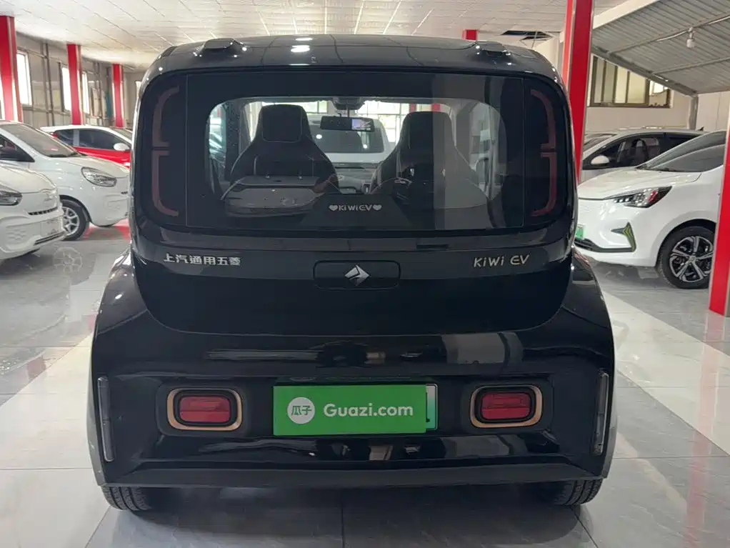 Baojun KiWi EV 2022 — фото 13
