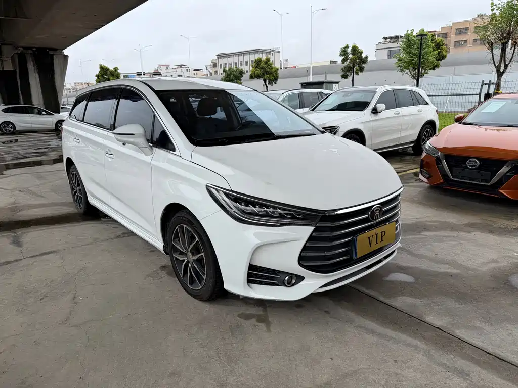 BYD Song MAX 2018 — фото 1