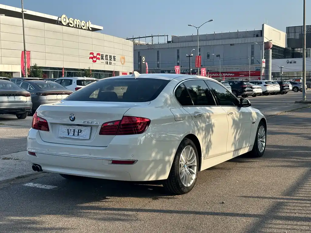 BMW 5 Series 2015 — фото 5