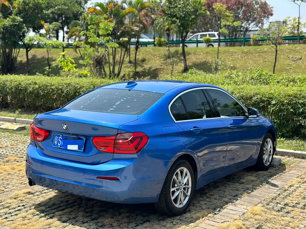 BMW 1 Series 2019 — фото 6
