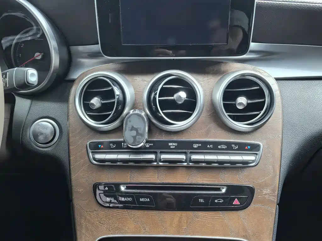 Mercedes-Benz GLC 2018 — фото 10