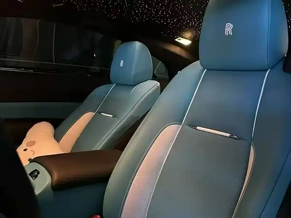 Rolls-Royce Phantom 2023
