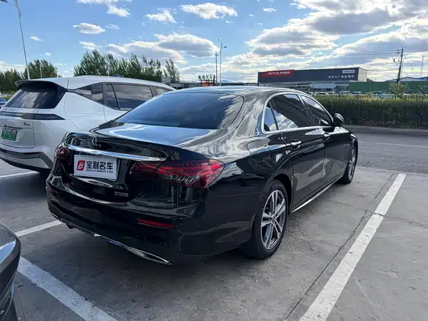 Mercedes-Benz E-Class 2023