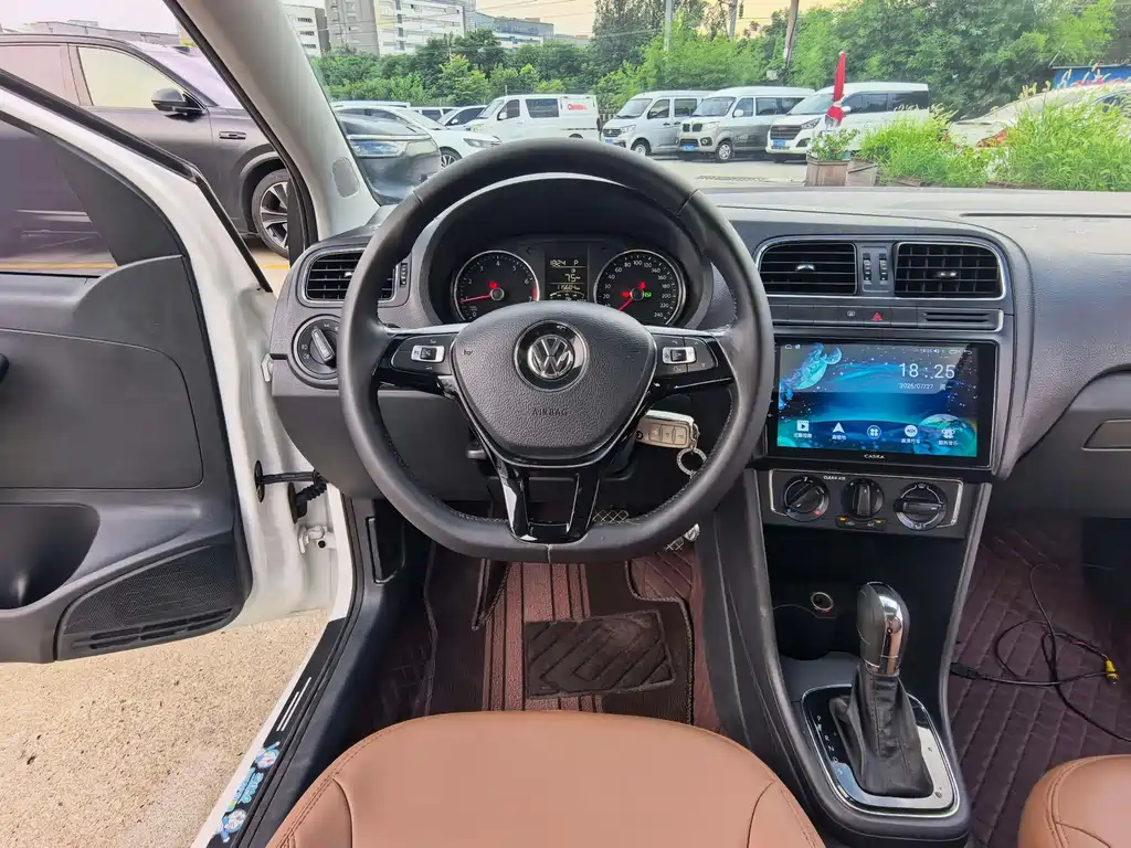 Volkswagen Polo 2016