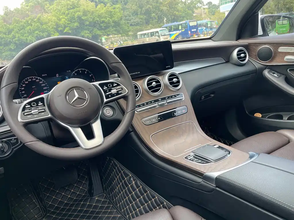 Mercedes-Benz GLC 2023 — фото 11