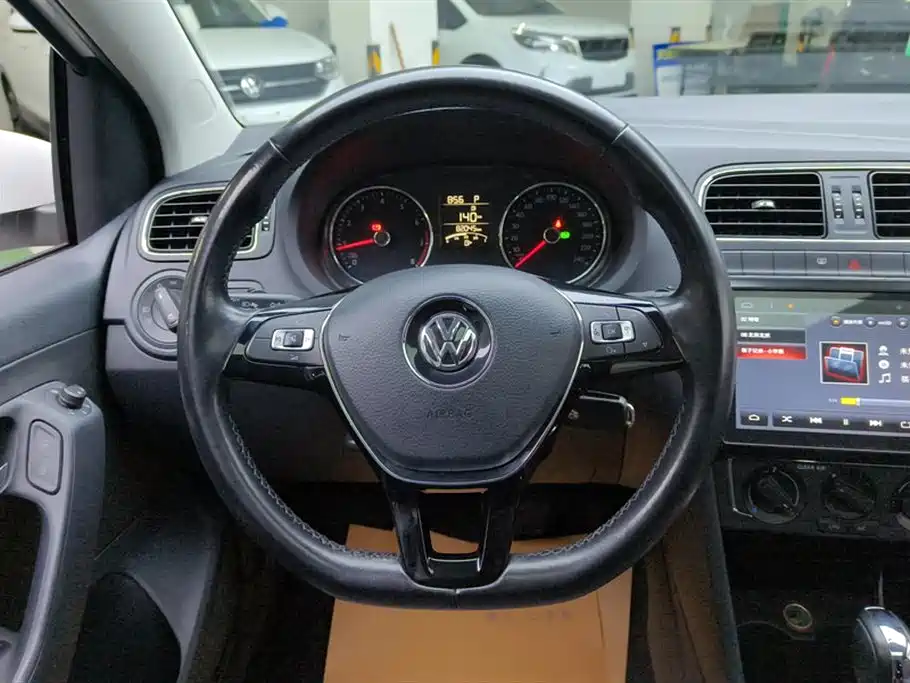 Volkswagen Polo 2017 — фото 15