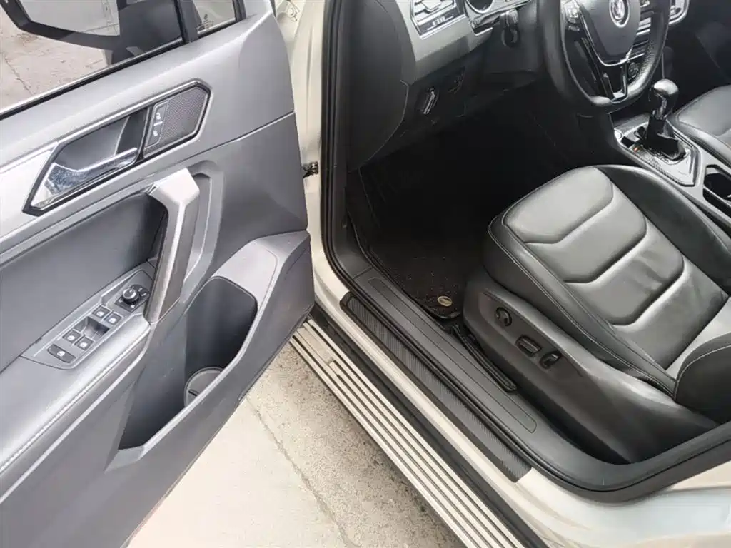 Volkswagen Tiguan L 2017 — фото 16