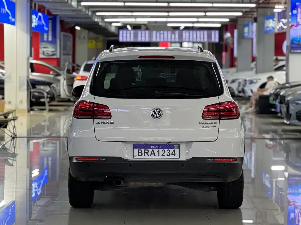 Volkswagen Tiguan 2018 — фото 10
