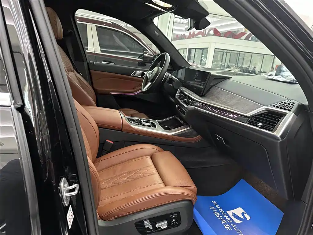 BMW X7 2024 — фото 16