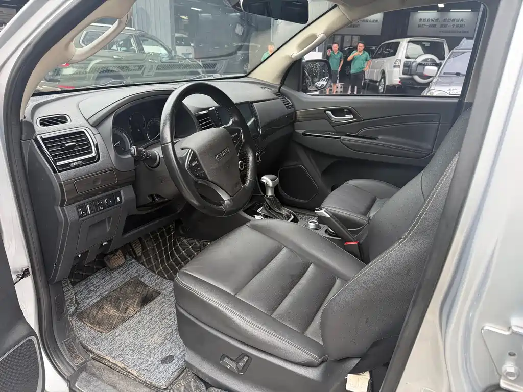 Isuzu Mu-X Shepherd 2019 — фото 4