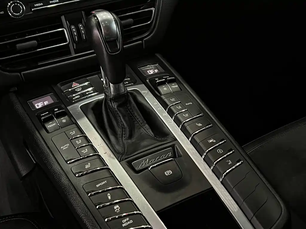 Porsche Macan 2019 — фото 12