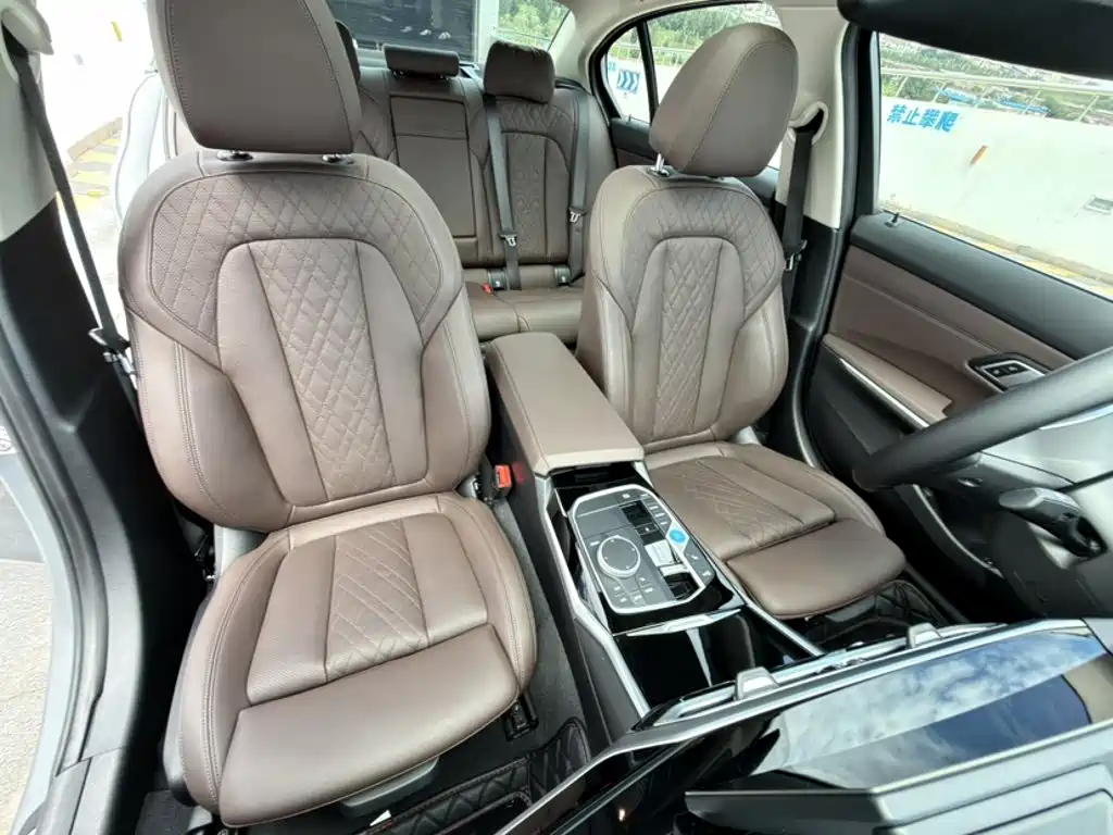 BMW i3 2024 — фото 17