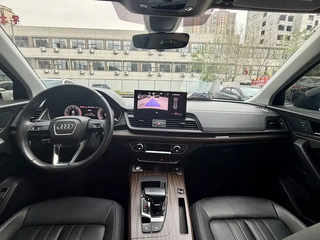 Audi Q5L 2025 — фото 17