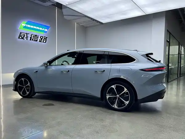 NIO ET5T 2025