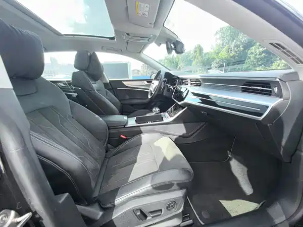 Audi A7L 2024