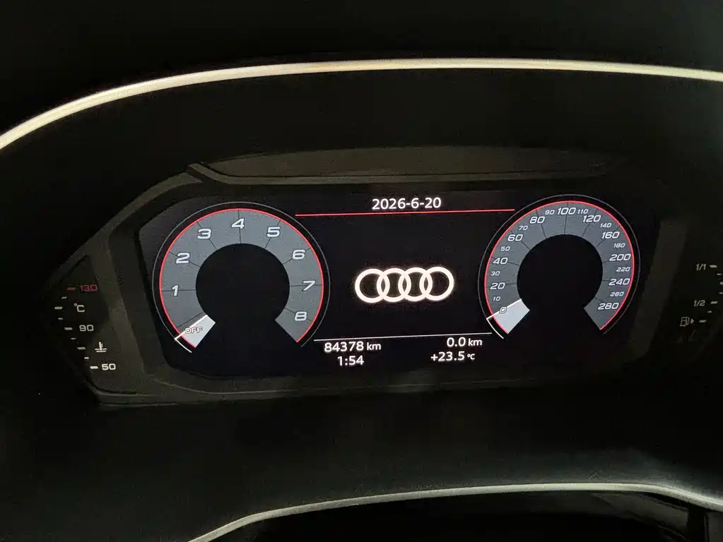 Audi Q3 2023 — фото 10