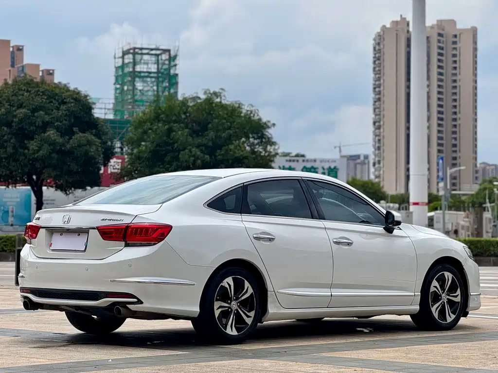 Honda Spirior 2015 — фото 12