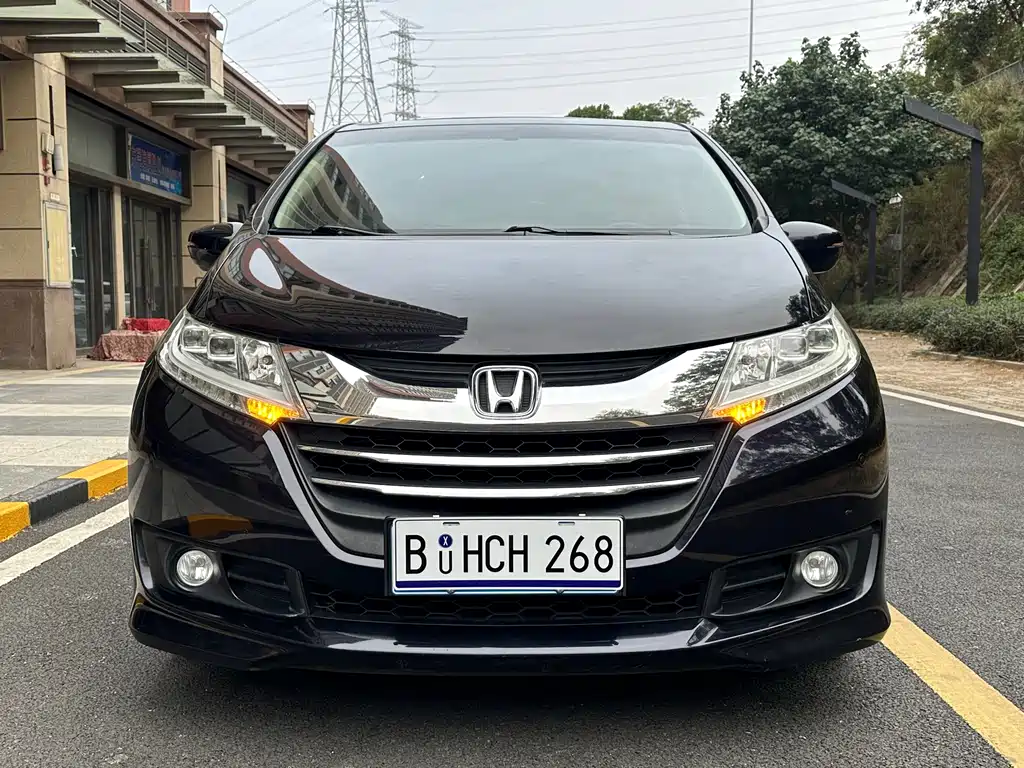 Honda Odyssey 2018 — фото 2