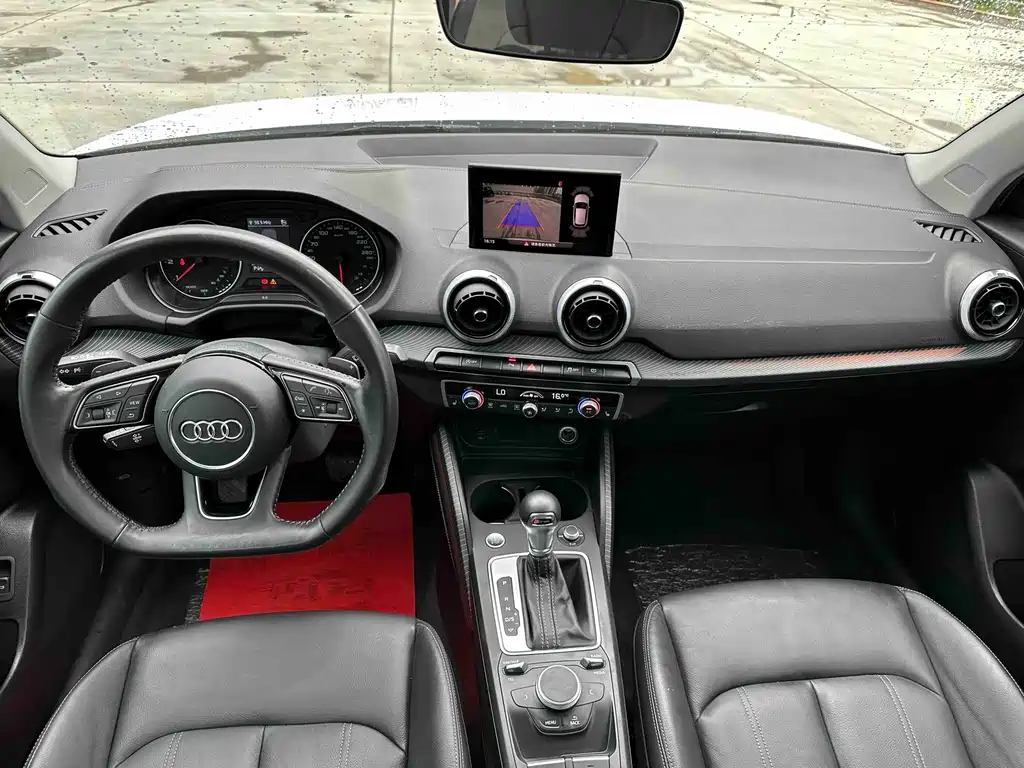 Audi Q2L 2022 — фото 10