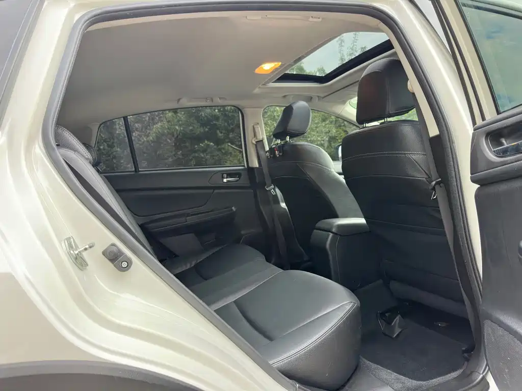 Subaru XV 2013 — фото 12