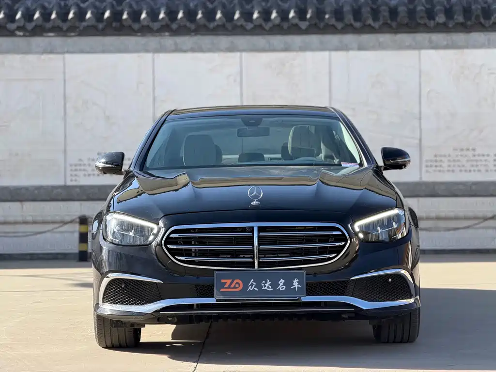 Mercedes-Benz E-Class 2023 — фото 2